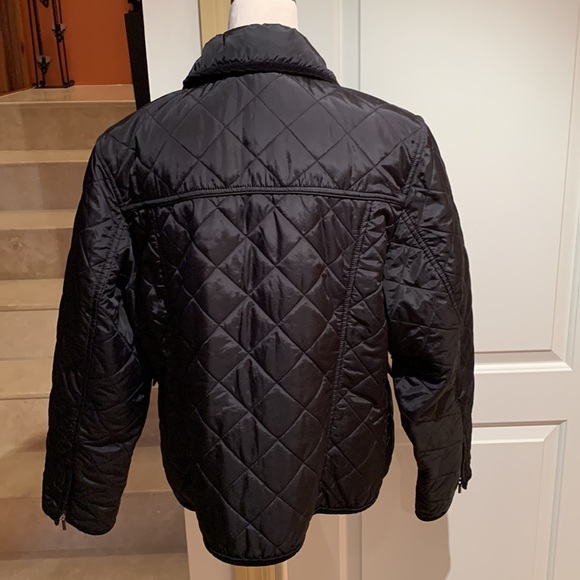 PLATINUM. Black quilted jacket w/zip. Warm lining, zip also on sleeves. - Picture 4 of 11